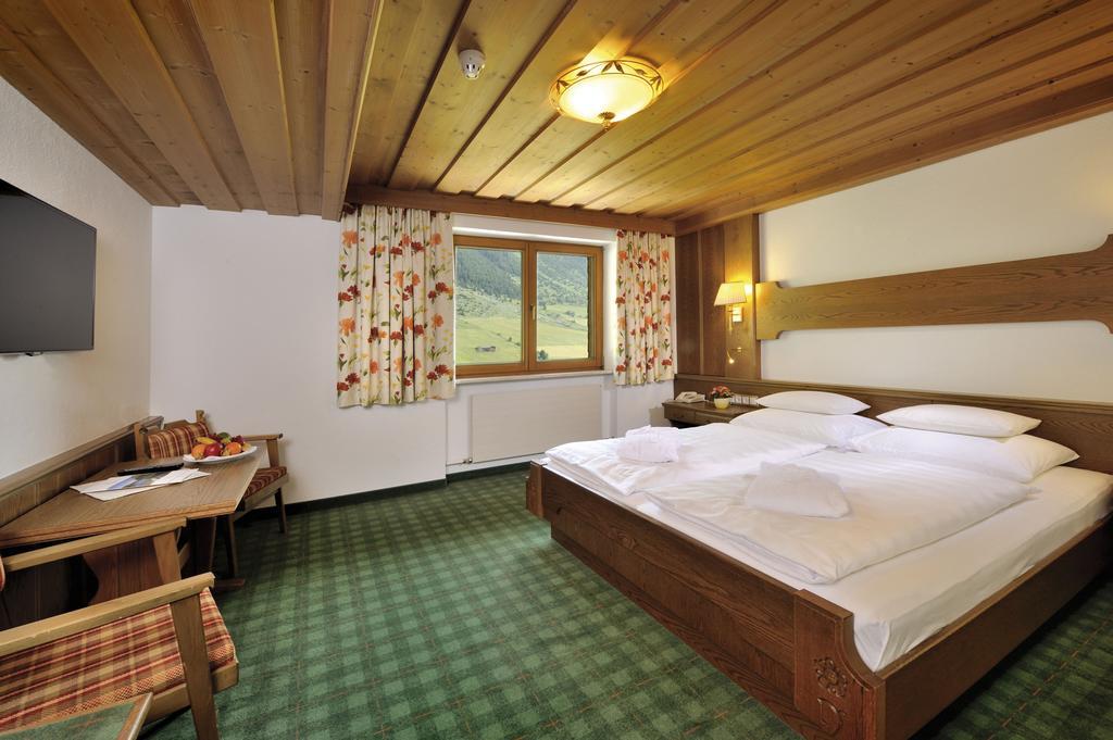 Alpenhotel Tirol Galtür Esterno foto